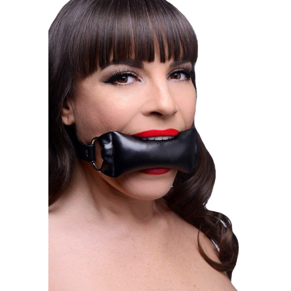 https://www.sextoydistributing.com/Merchant2/graphics/00000001/ae401-model-detail-face.jpg